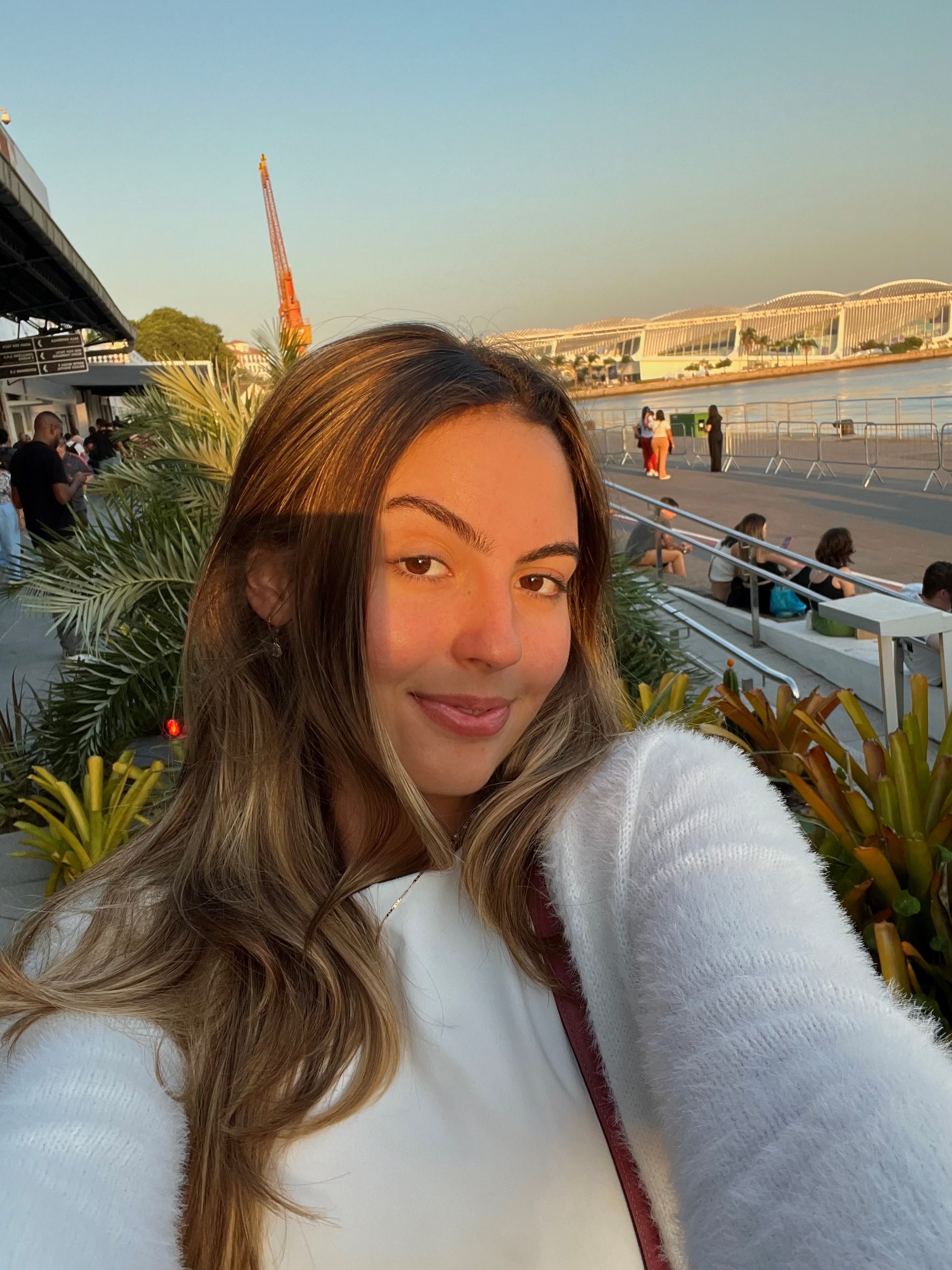Lavínia Zactiti